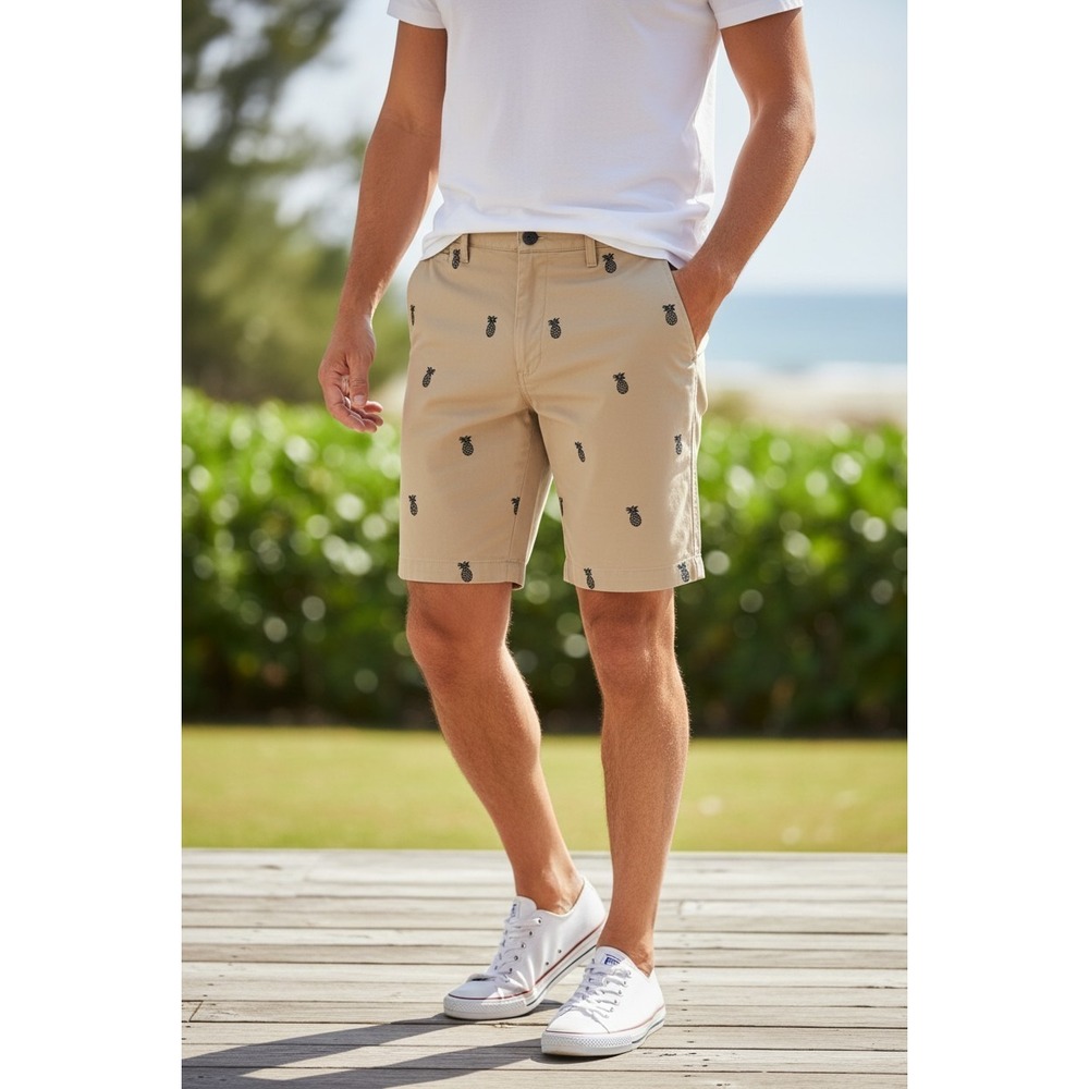 Chaps Mens Pineapple tropical Chino Shorts Tropical Preppy country club chic 33